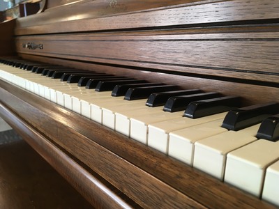 Wurlitzer piano keys